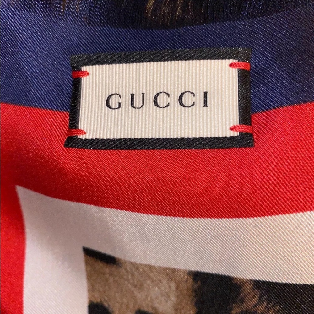 Gucci silk animal print scarf